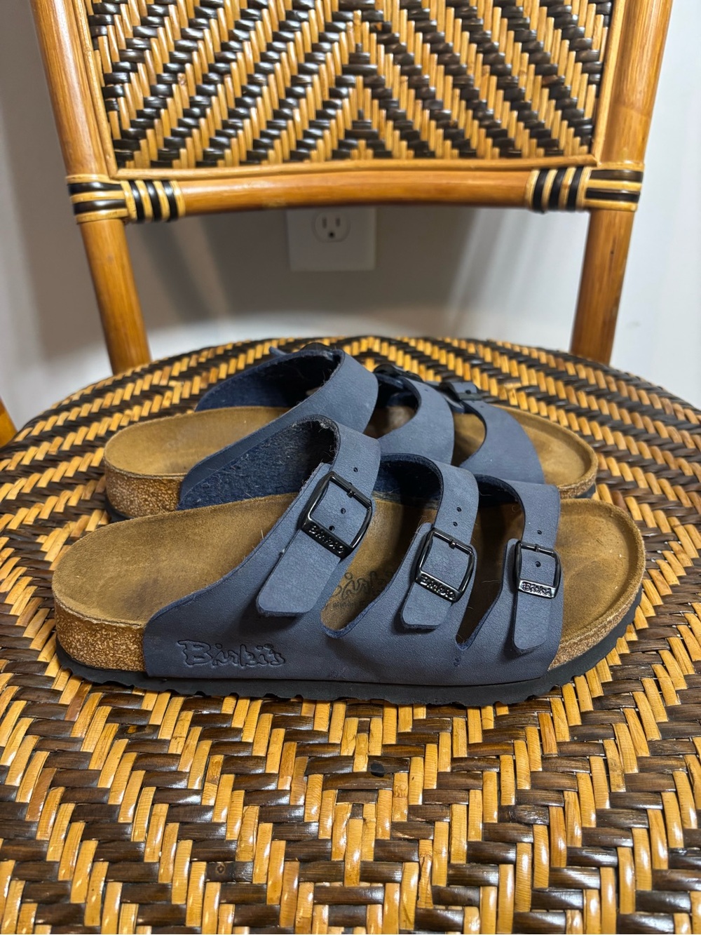 Birkis Birkenstock Sandals Women’s 7